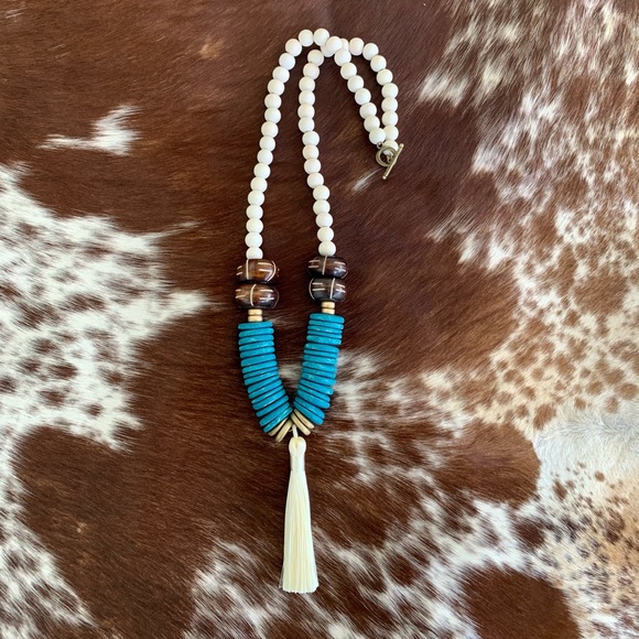 🌾 Artisan Tassel Necklace - Picture 2 of 5